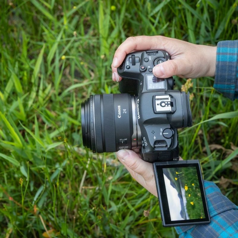⭐︎posso⭐︎  RF24mm F1.8 macro IS STM 美品⭐︎ Obiektyw Canon RF 24mm F1.8 MACRO IS STM - Canon Poland