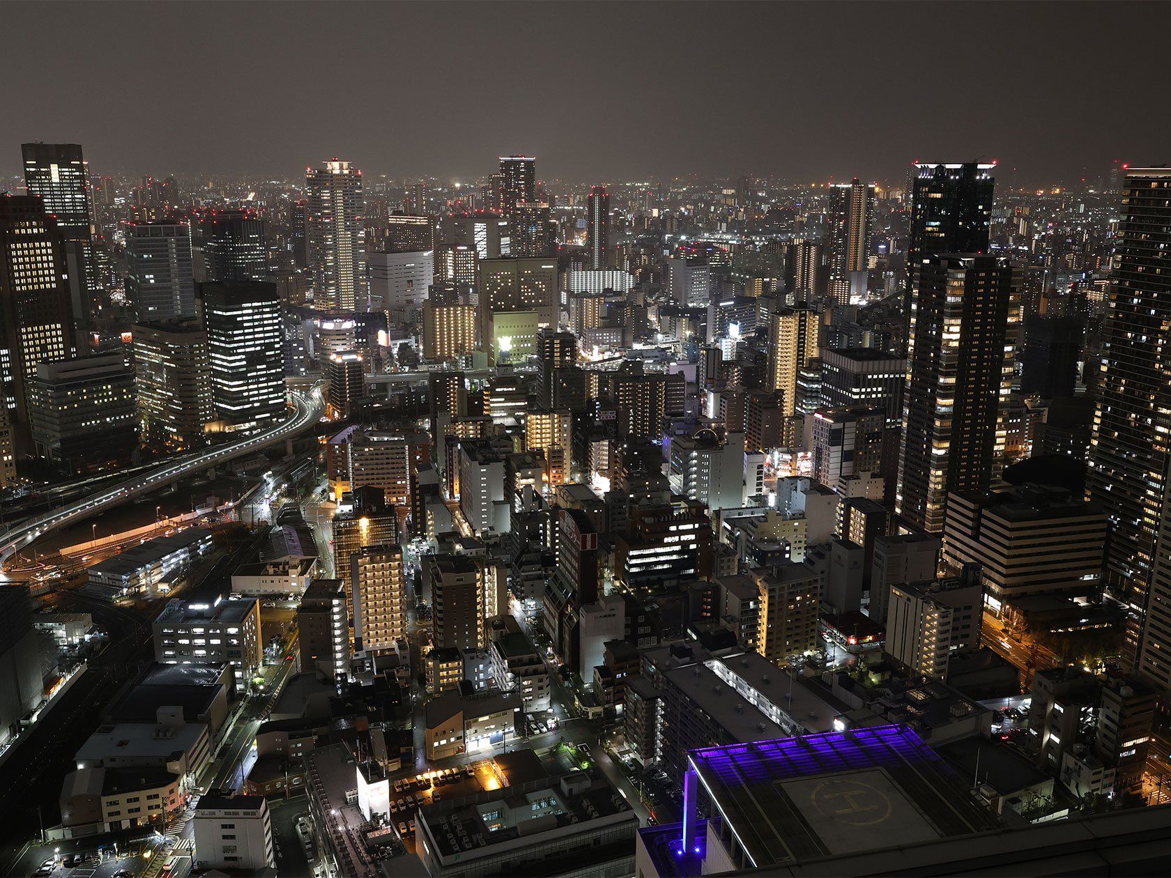 RICH-6128C005_RF-28mm-F2.8-STM_03