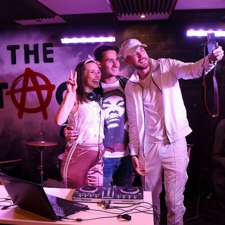 Нов DJ в града – Антоанет Пепе