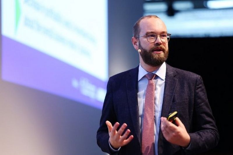 Sven Fund presenting at FBF 2017