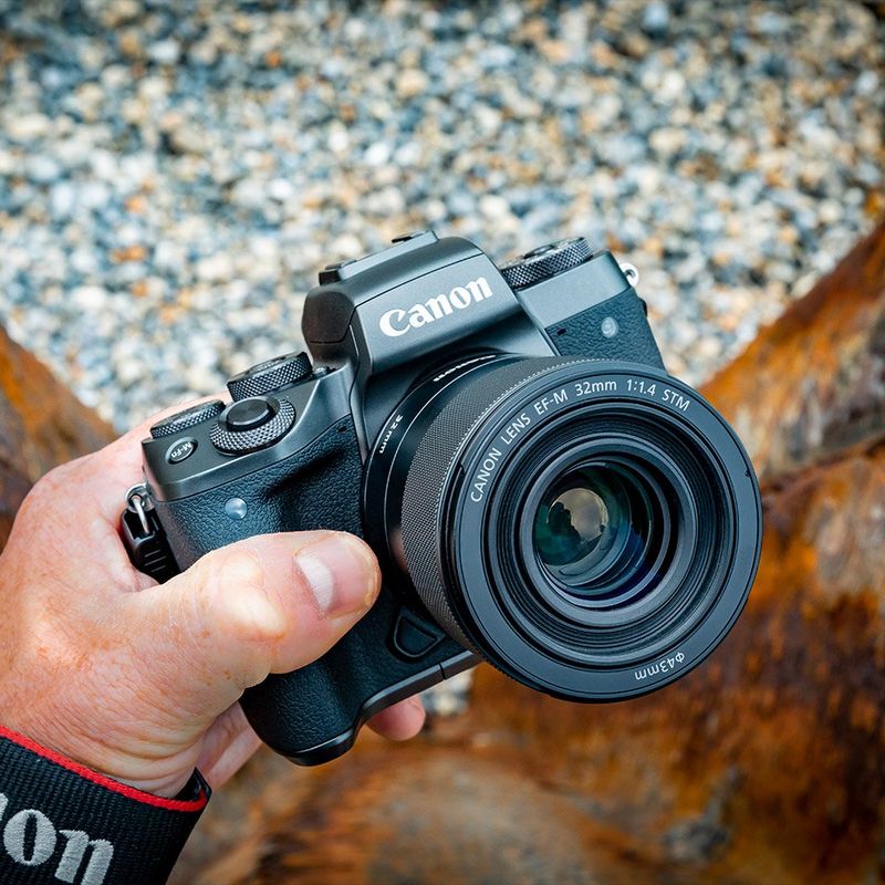 Canon EF-M 32mm f/1.4 STM - Lenses - Camera & Photo lenses - Canon UK