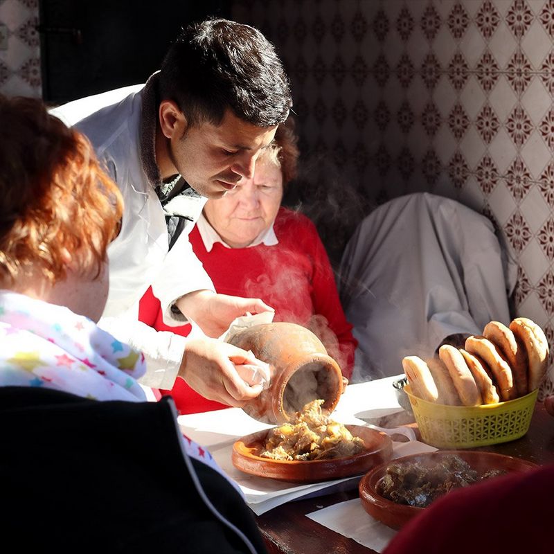 Canon EF-M 32mm f/1.4 STM front on