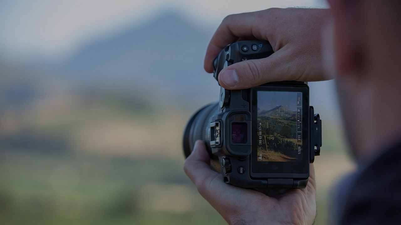 Canon EOS RP shooting landscape