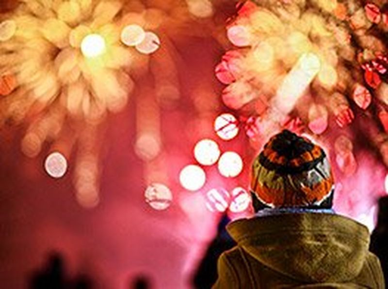 canon-get-inspired-fireworks-1-263x196