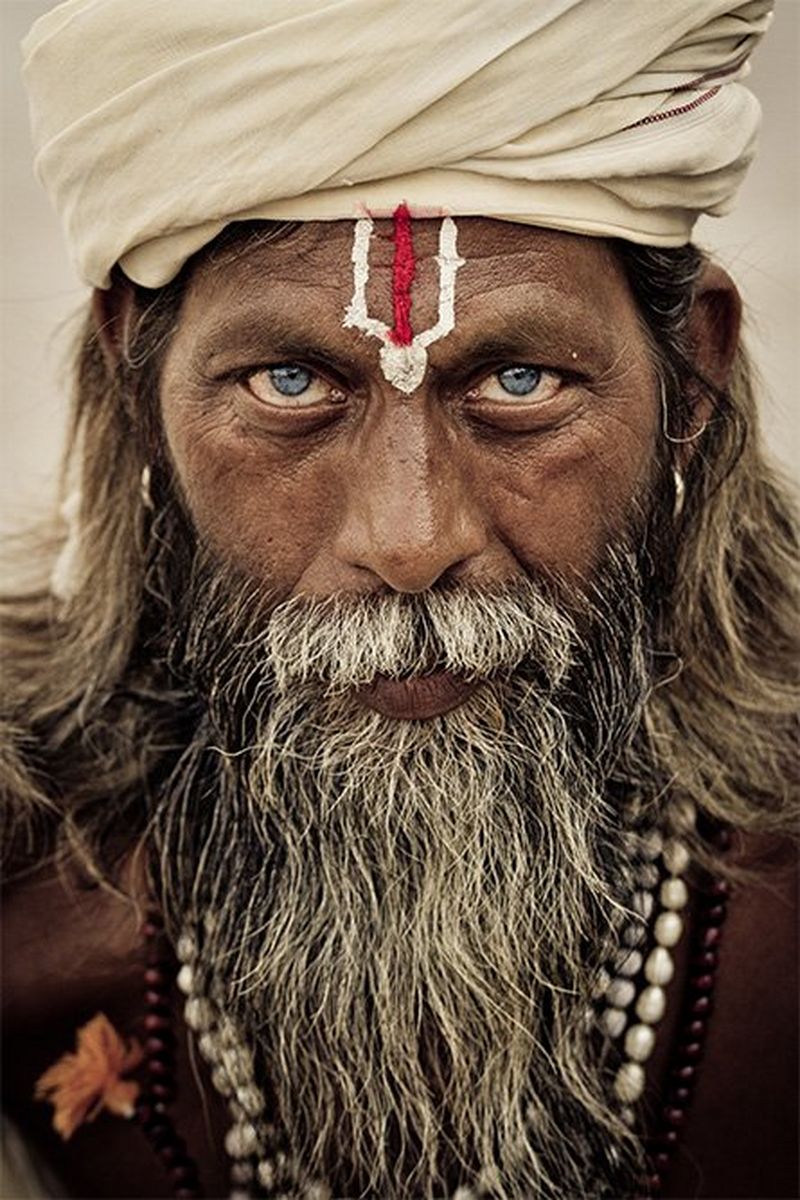 A portrait of an Indian sadhu (holy man). Photo by Joel Santos on a Canon EOS 7D.