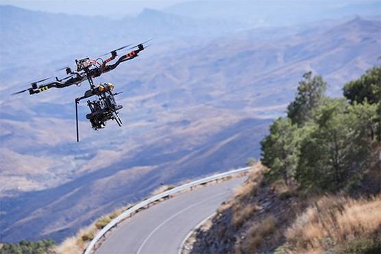A drone holding the Canon EOS C500 Mark II soars over the Spanish countryside capturing aerial shots of the Jagua