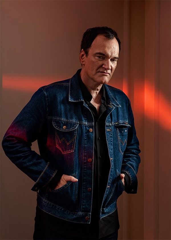 A portrait by Paolo Verzone of director Quentin Tarantino in denim, taken on a Canon 365betͶע_365betֳ-appٷ@.