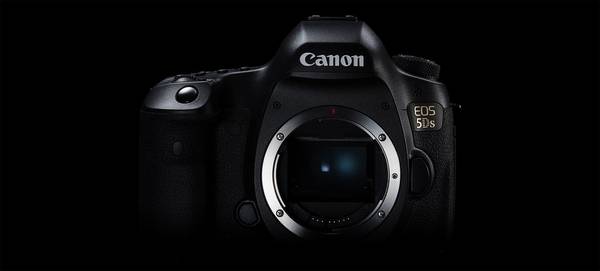 A Canon EOS 5DS camera.