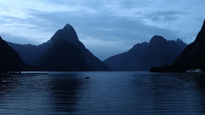 Mountains in New Zealand with a lake and taken on the Canon EOS 850D