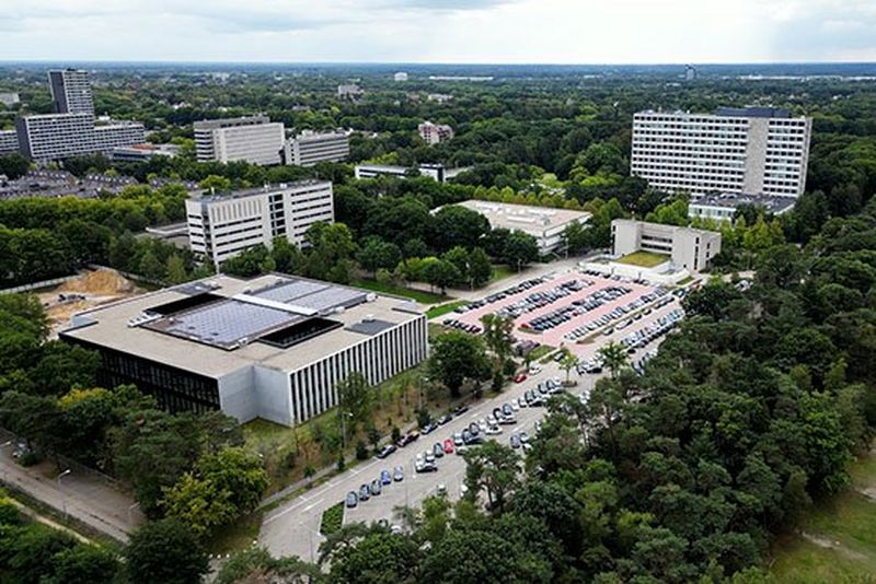 Drone shot van Tilburg University