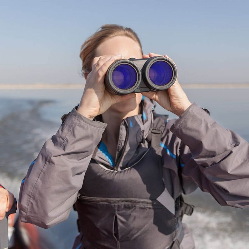 Binocular Easily track your subjec