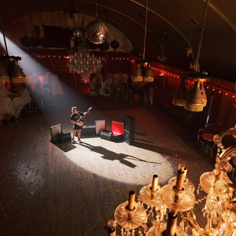 ecom-dep-page-cameras-entry-concert-banner-v01-800-cs