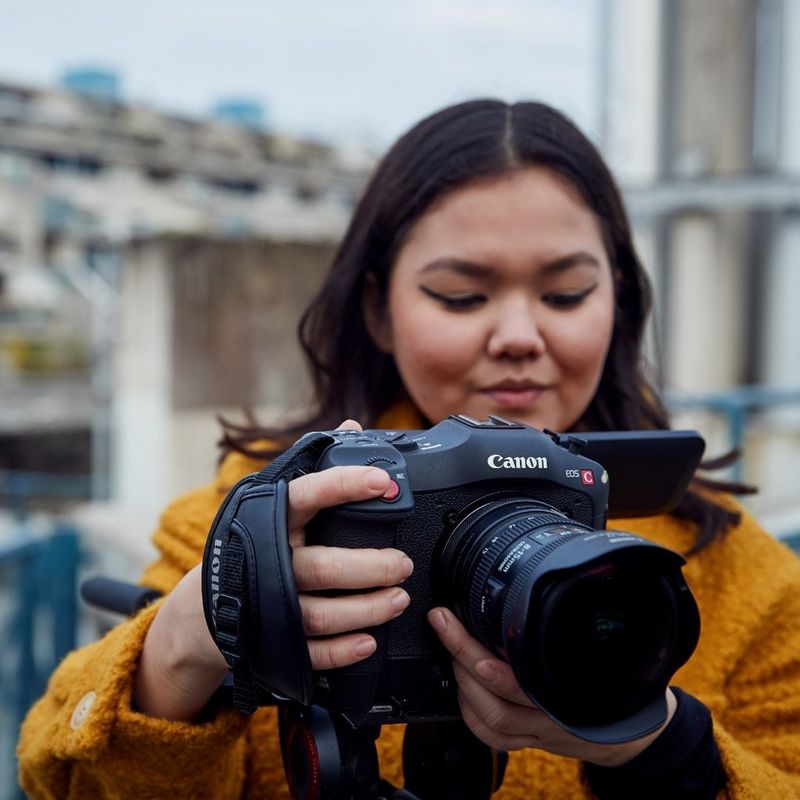 ecom-dep-page-cameras-pro-movie4k-banner-v01-800-cs