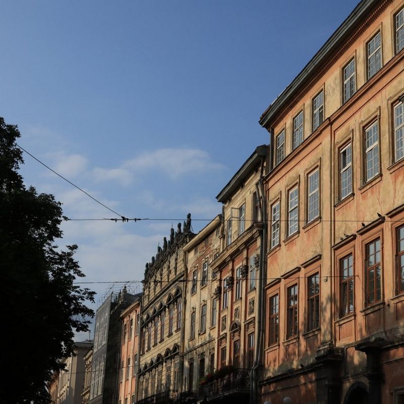 ecom-dep-page-lenses-entry-street-banner-800-cs