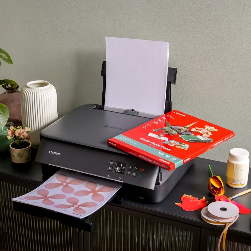 ecom_Affiliates_Landing_Page_Paper_Apr25_1x1_an