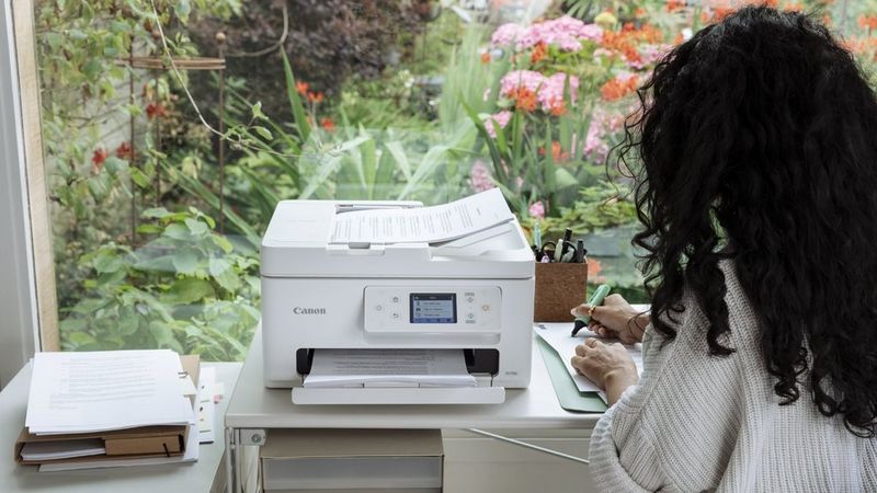 ecom_Back_to_Work_Var2_Dec24_16x9_an