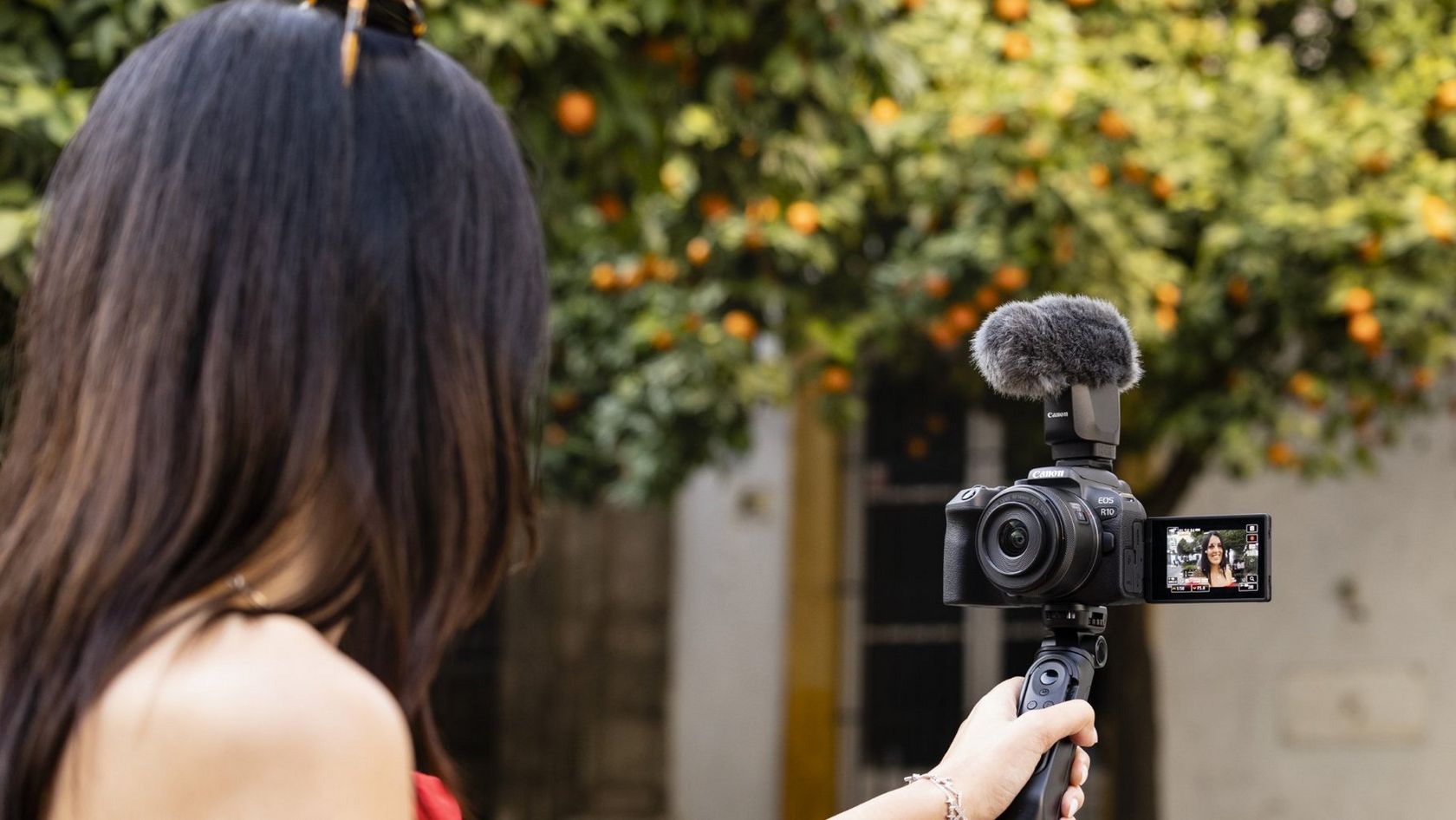 Best Vlogging Cameras for Youtubers Gaming more Canon UAE Store