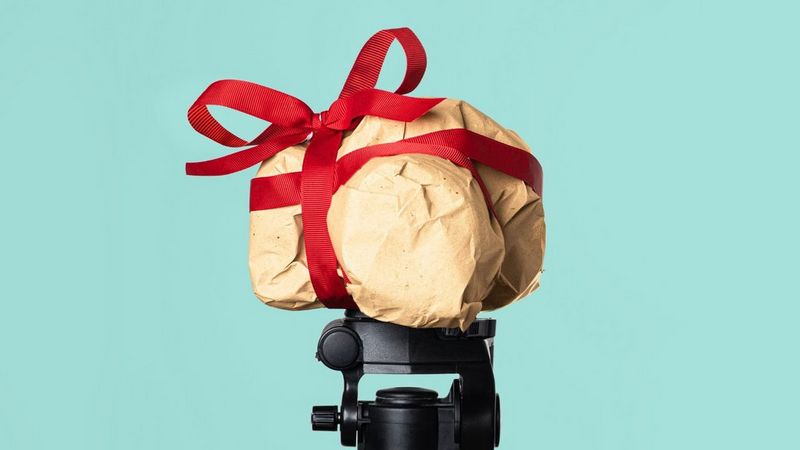 ecom_Budget_Gifting_Guide_MainBanner_16x9_an