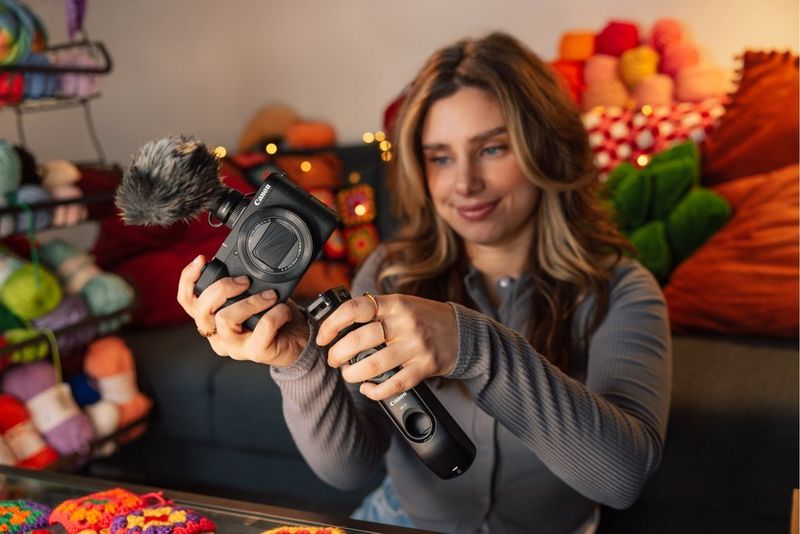 ecom_Camcorder_Vlogging_Nov25_16x9_an