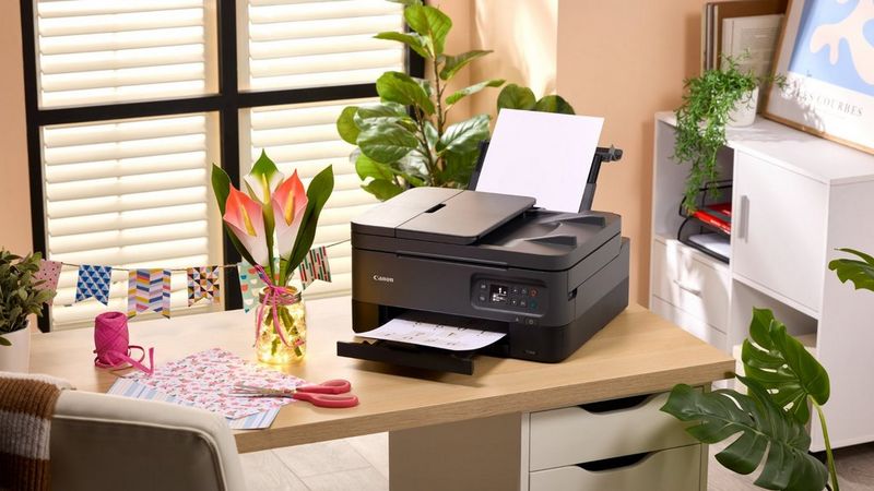 ecom_EndofYear_OPP_Oct24_16x9_an