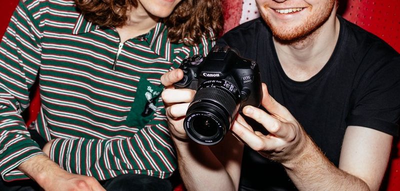 ecom_July_EOS2000DKit_UKIE_lg_v1_mb