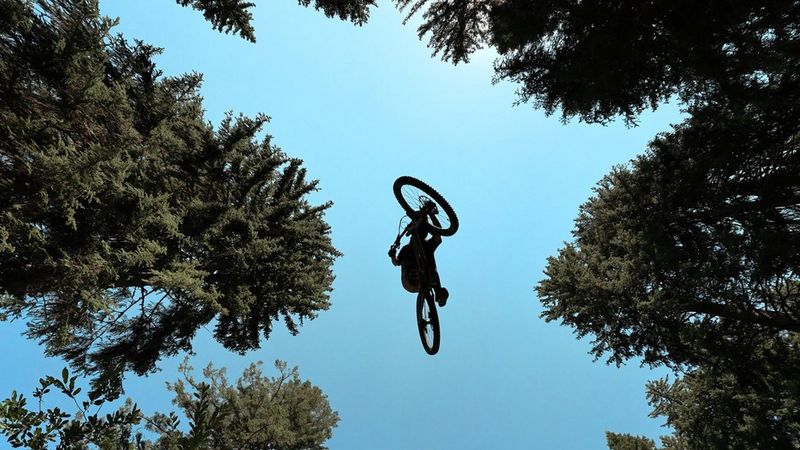 ecom_May_Bank_Holiday_Saves_UKIE_16x9_Apr24_an