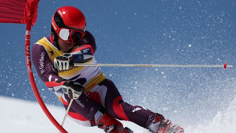 ecom_Sports_Photography_Var2_Banner_Mar24_16x9_an