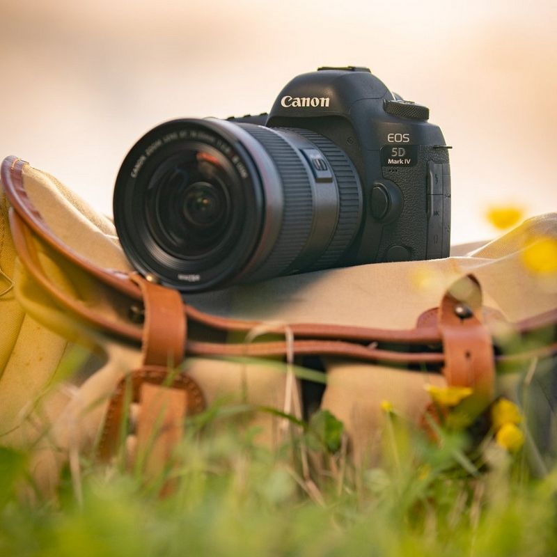 ecom_Unidays_DSLR_Cameras_1-1_Jun23_v1