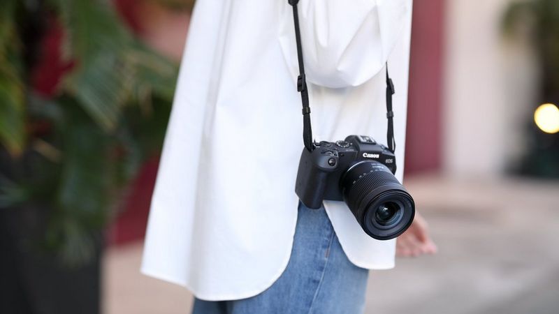 ecom_Unidays_landing-page_banner_16-9_Jun23_v1