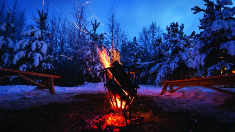 ecom_Winter_Instant_Savings_UKIE_Sept25_16x9_an