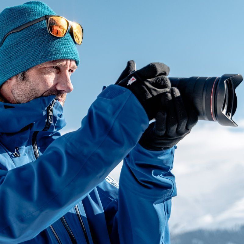 ecom_christmas-gift-guides-2022_professionals_0-hero-image_800_v1