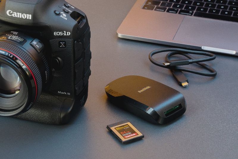 dslr photo booth software works with cannon 5d mark ii