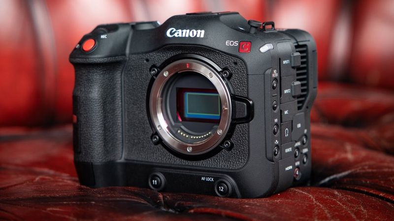 Video Cameras & Camcorders - Canon Central and North Africa