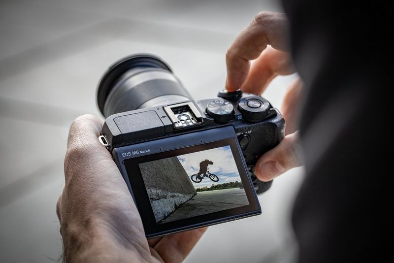 Un appareil photo à poser dans un coin et qui prend les photos seul, le  nouveau pari de Canon