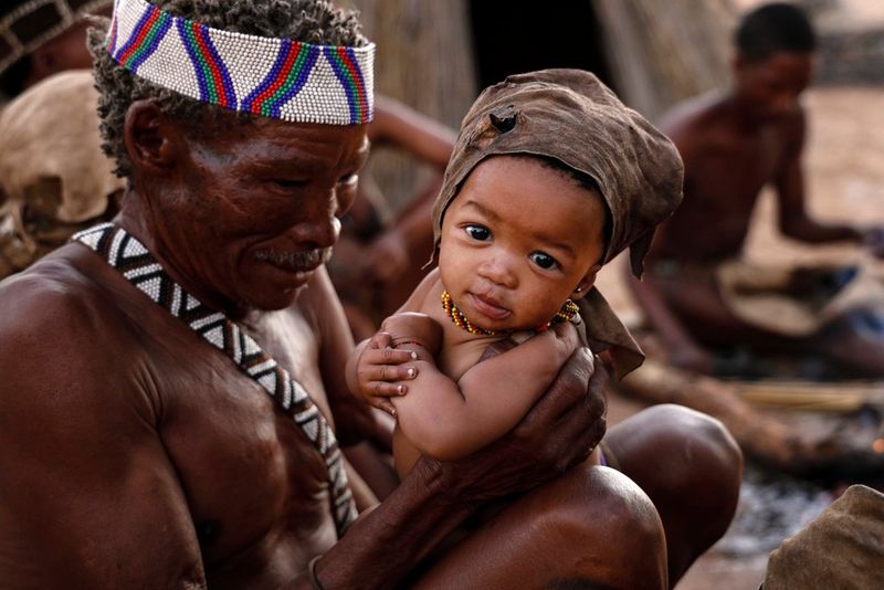 eos-r-brent-stirton-sample-namibia-0021_f0c0eea552e44d1a864ed6bef191d3d7?$block-grid-16by9-md-jpg$