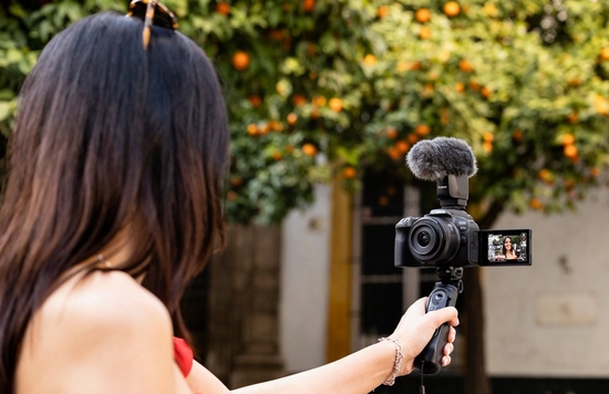 Creative vlogging with the PowerShot G7 X Mark III - Canon Ireland