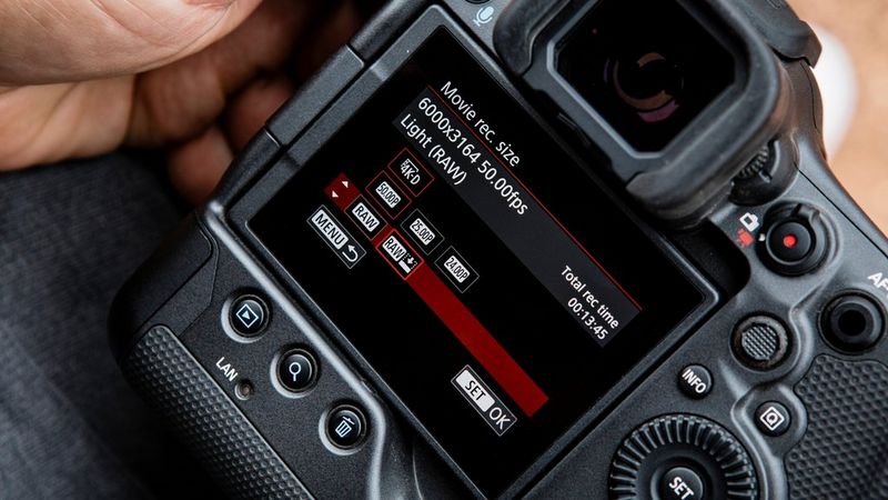 Canon EOS R C-Log Settings for video: Why it's better to overexpose your  footage to