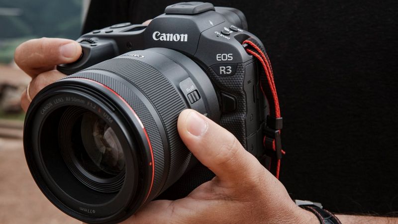 4K Mirrorless & DSLR Cameras - Canon Central and North Africa