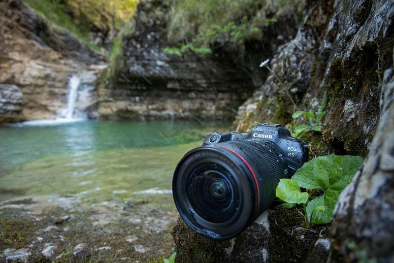 Dane techniczne i cechy/funkcje aparatu Canon EOS R5 - Canon Poland