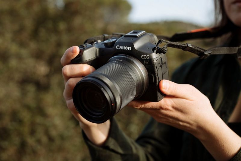 Canon – appareil photo Canon EOS R7 APS-C professionnel, appareil