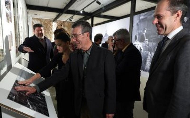 EFE celebra su 85 aniversario con una exposición de imágenes históricas y tres de ellas podrán ser disfrutadas por personas ciegas o con discapacidad visual gracias a la tecnología de impresión en relieve de Canon