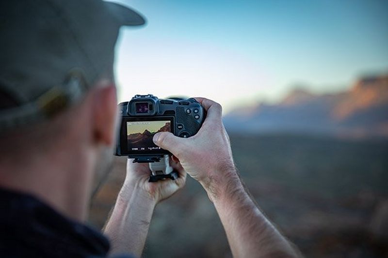 Gergo shootin wth Canon EOS RP