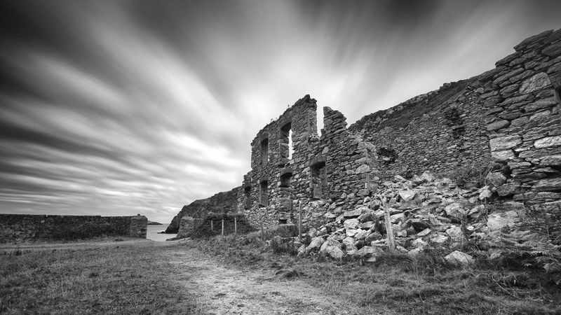 Exposition longue en noir et blanc avec Stephen McNally Canon