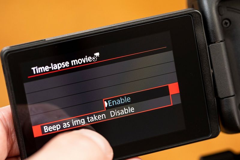 Setting the Time-lapse movie option to beep after every image is taken.