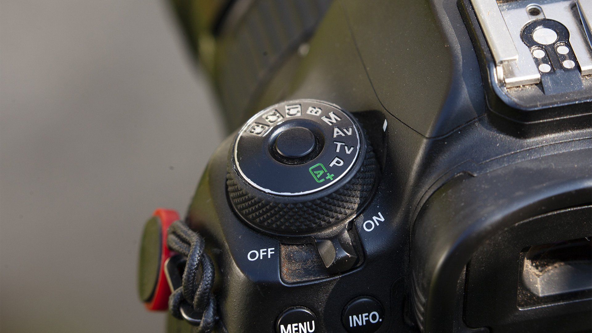 The Aperture priority mode settings on a Canon EOS 5D Mark IV.