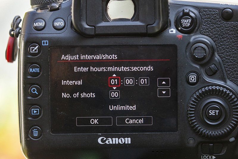 The Interval settings screen on a Canon ֽ_격-.