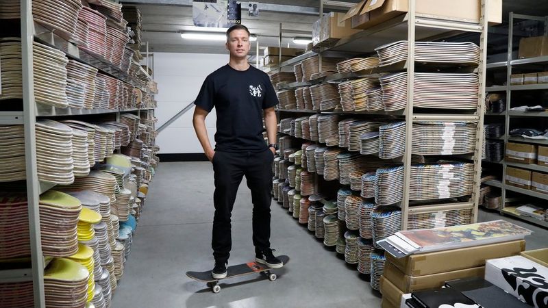 Skateboard display -  France