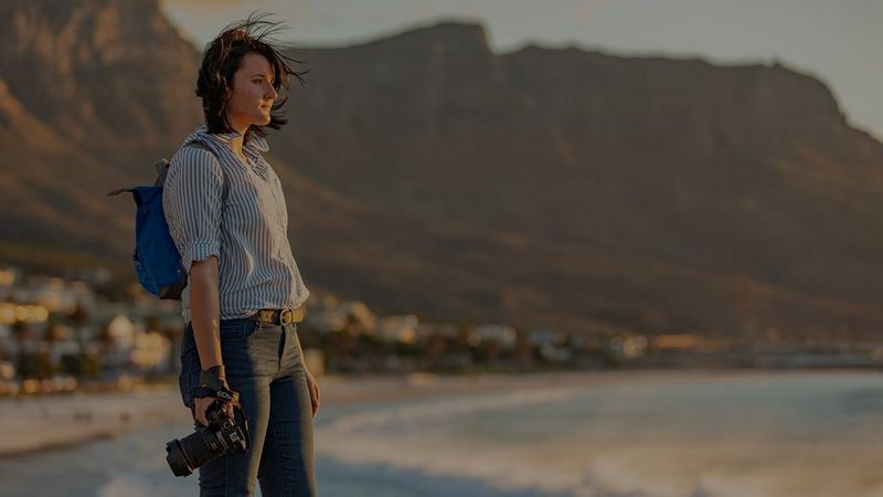 Jitka with Canon EOS RP on beach