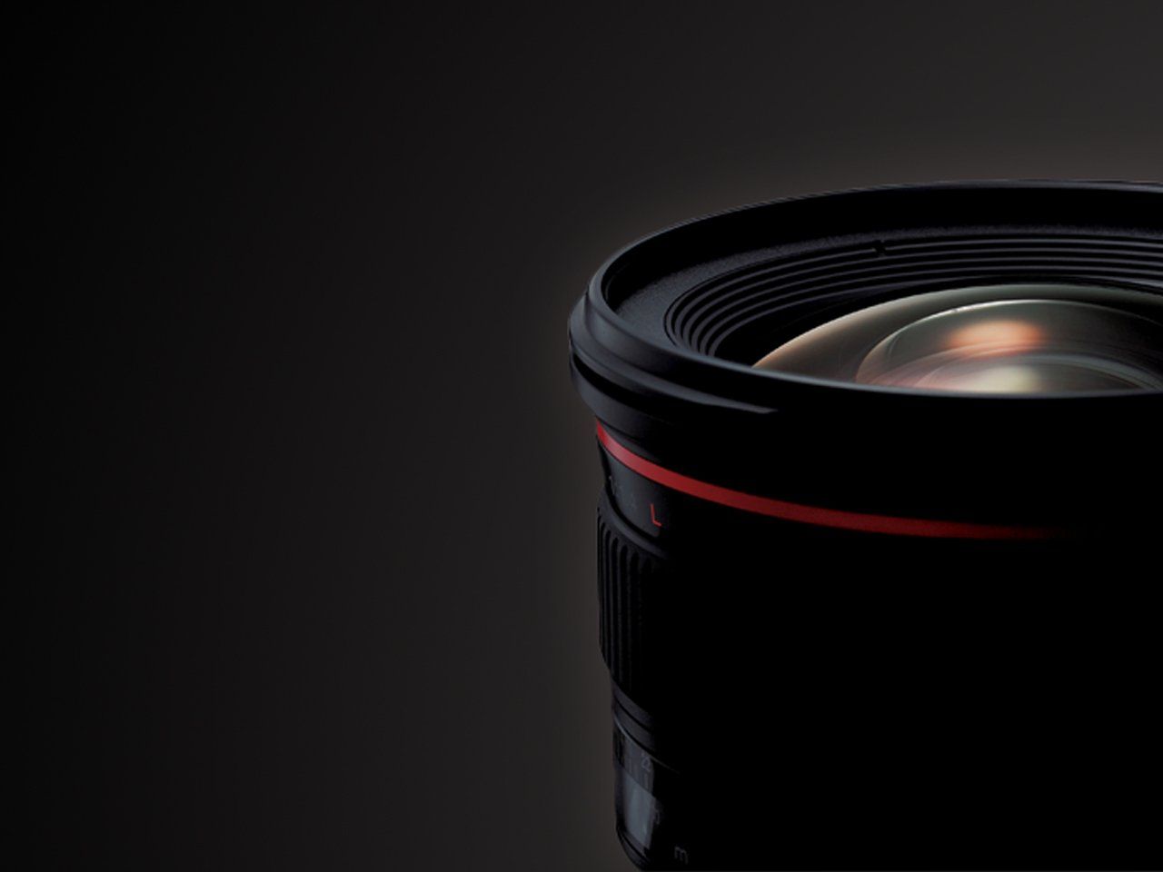 L-series EF Lenses have optical excellence in low light and tricky conditions.