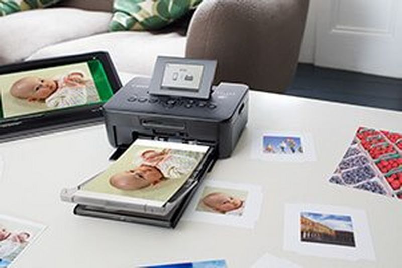 SELPHY ink and paper